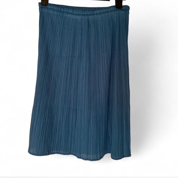 Issey Miyake Pleats Please blue skirt - Picture 2 of 3
